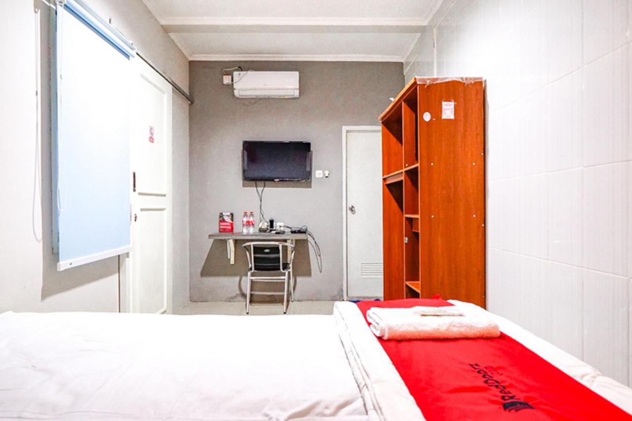 Reddoorz @ Citraland Surabaya Hotell Eksteriør bilde