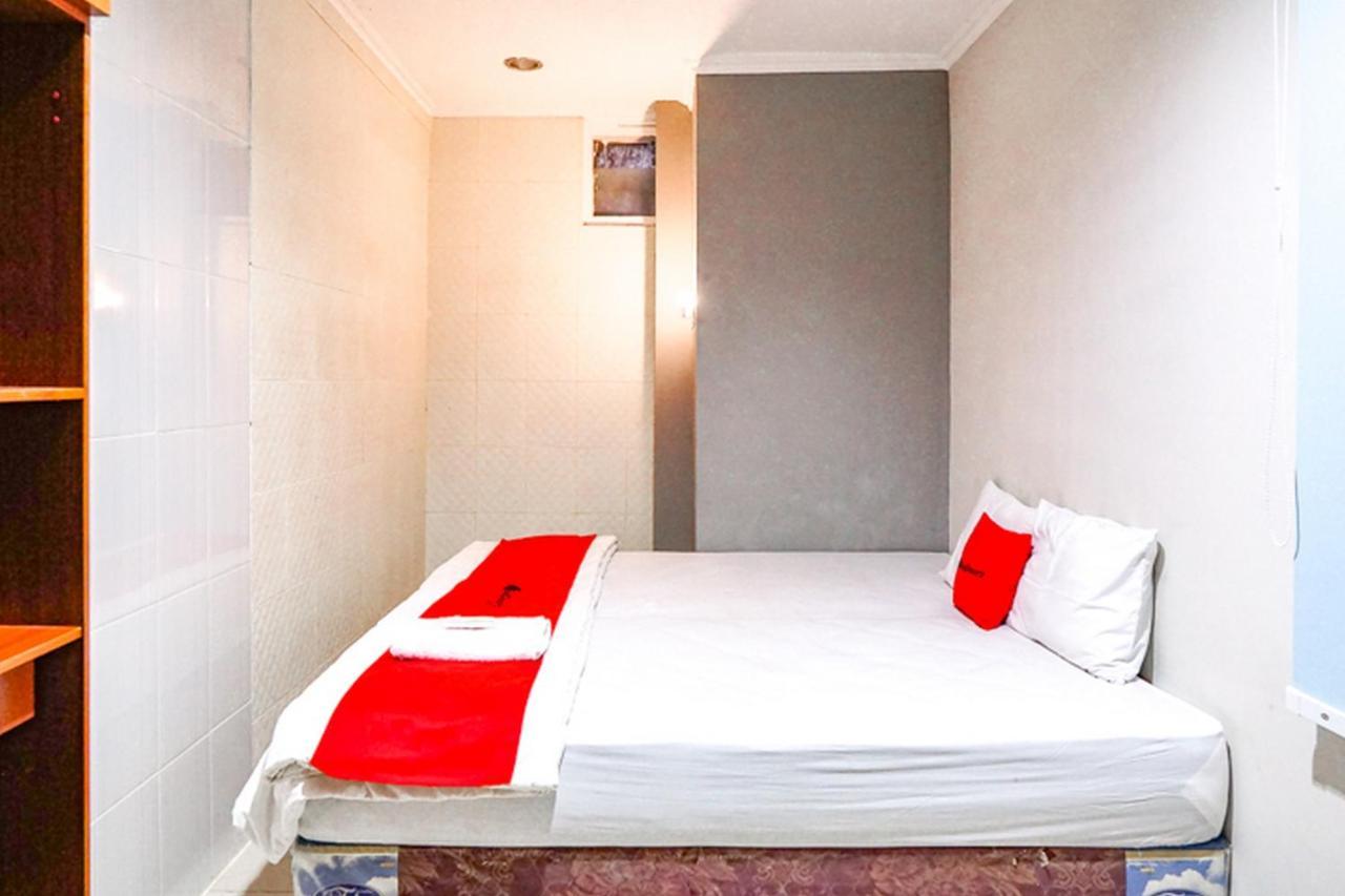 Reddoorz @ Citraland Surabaya Hotell Eksteriør bilde