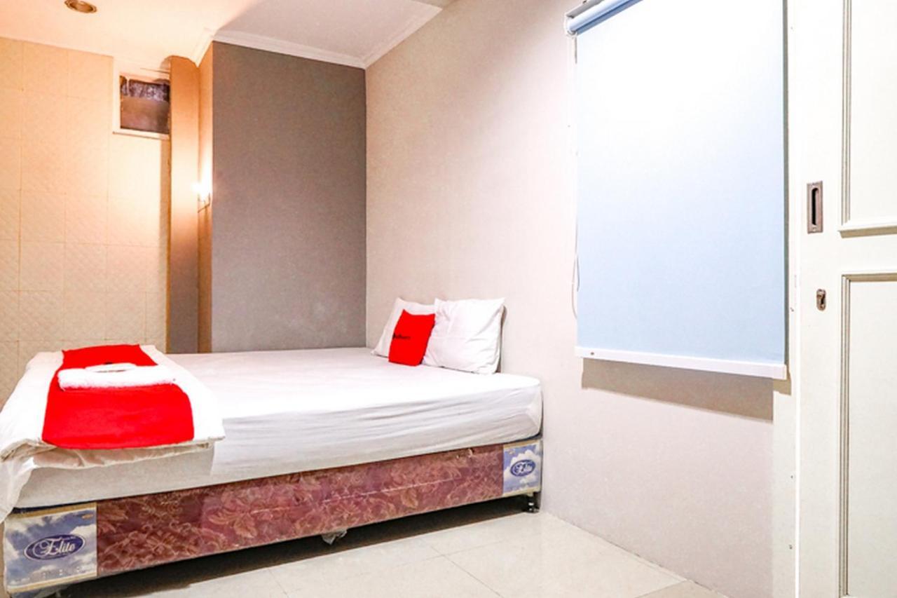 Reddoorz @ Citraland Surabaya Hotell Eksteriør bilde